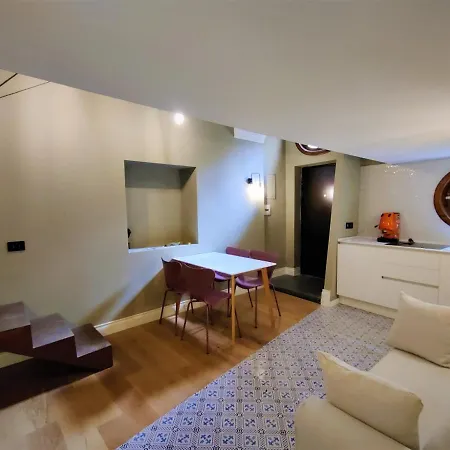 Sangregoriohome, Nel Cuore Del Centro Storico Daire Napoli